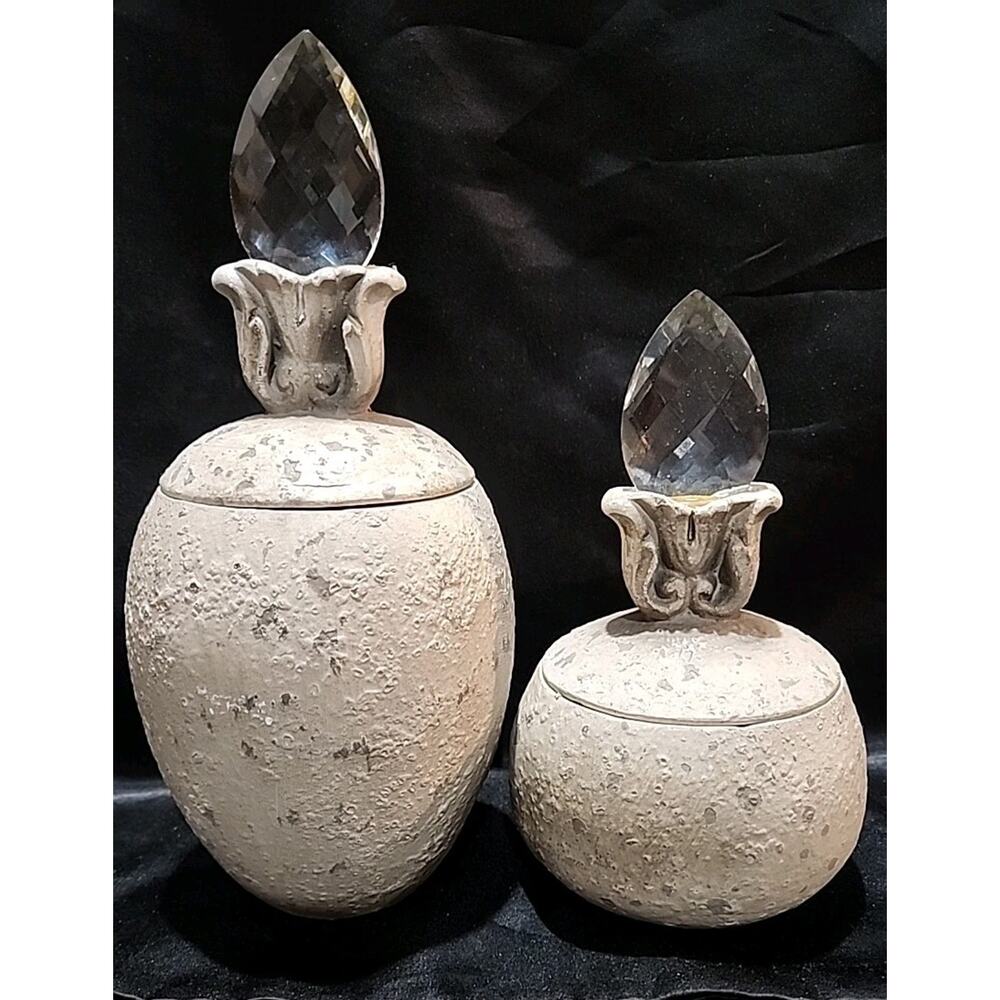 Set Of 2 Decrotive Jars With Lids Gray Crackle Glass Decor Top